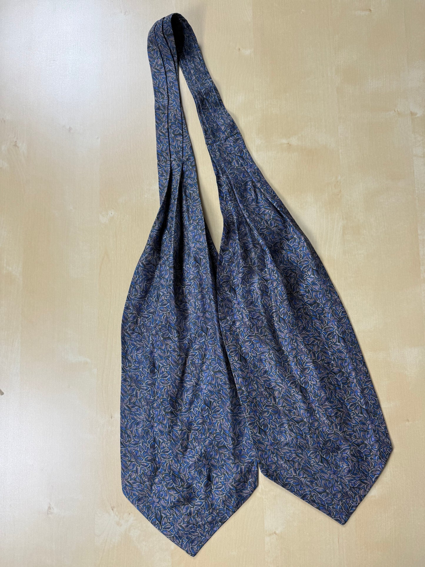 Ascot floreale lilla