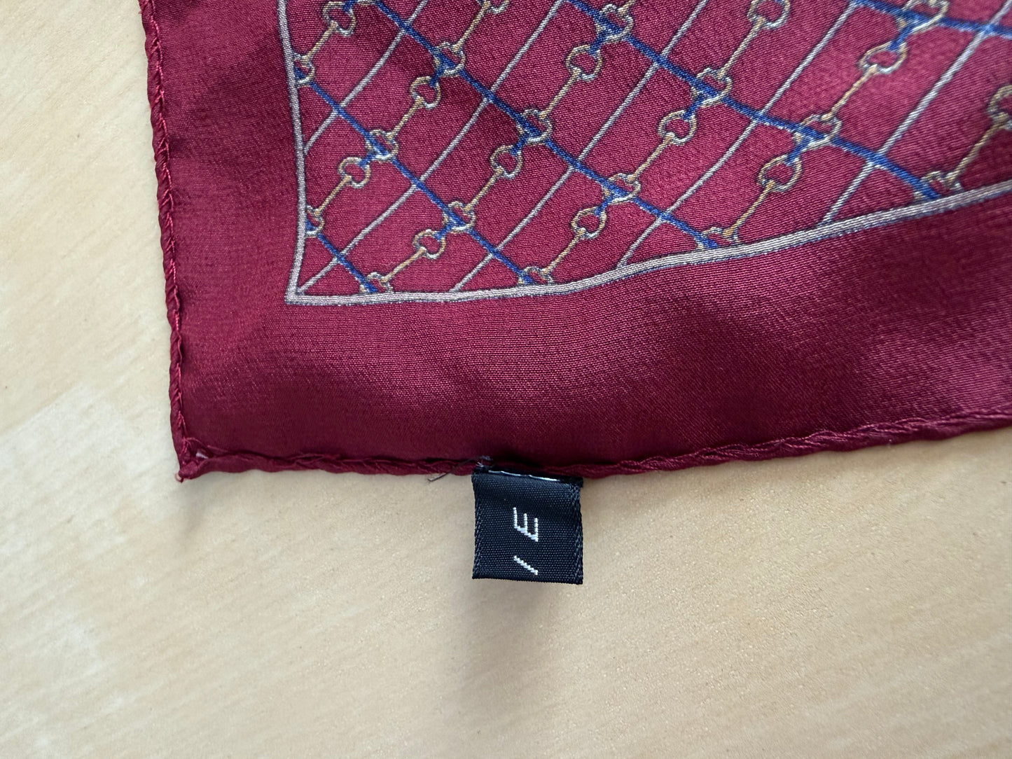 Pochette vintage bordeaux con morsetti