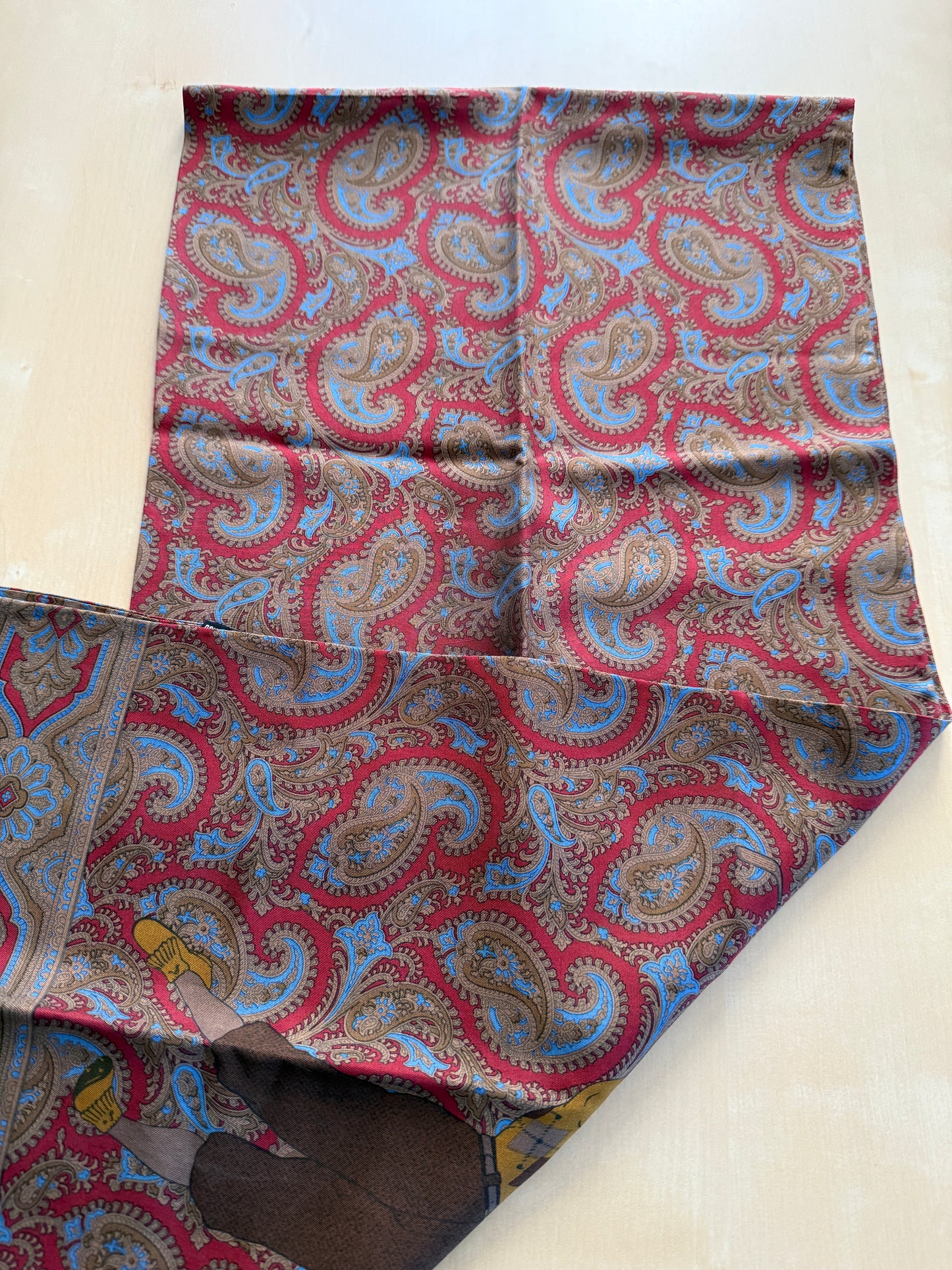 Sciarpa tubolare in seta paisley con giocatore di golf