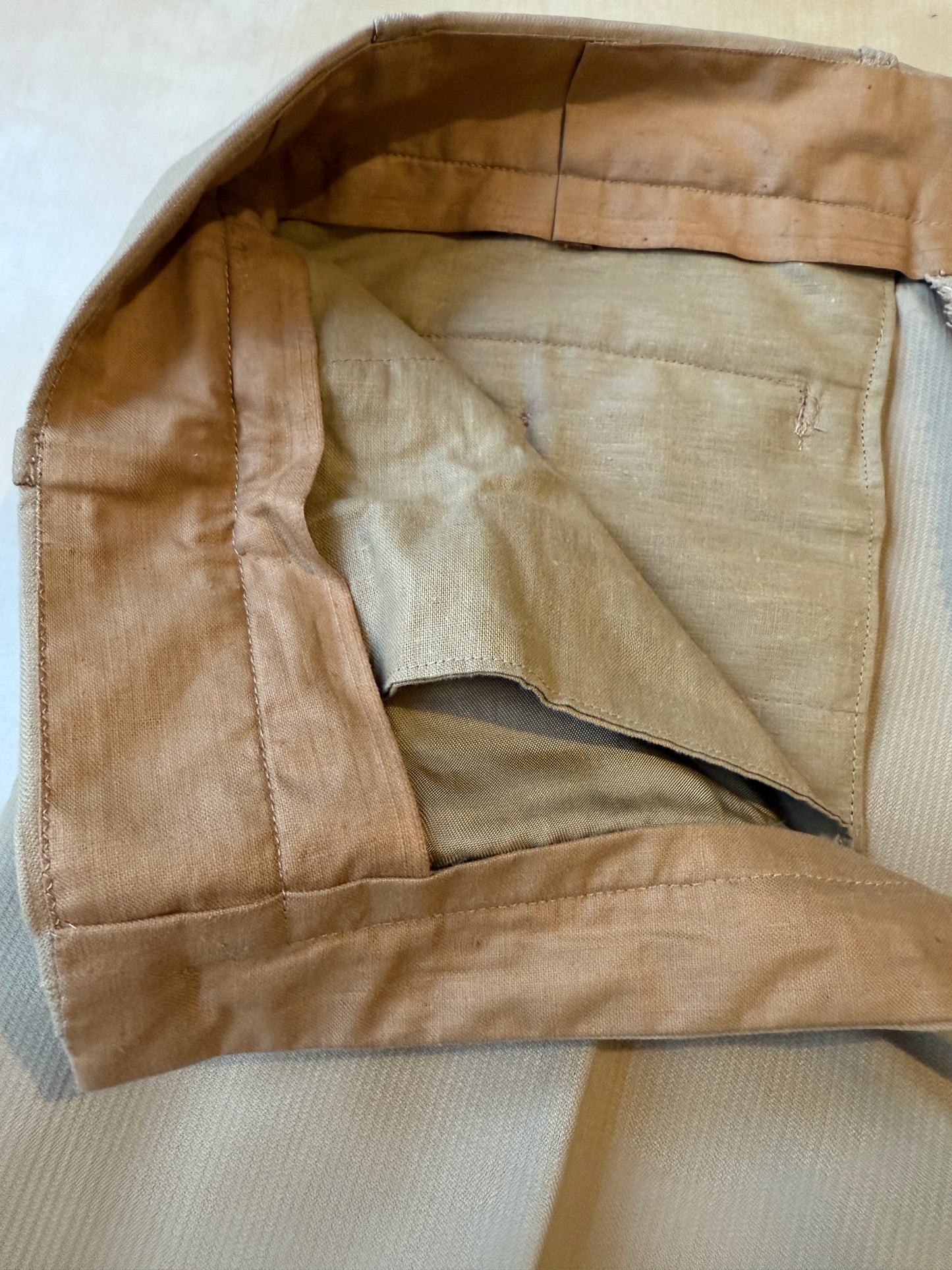 Pantalone sartoriale anni ‘70 in lana pettinata beige (nuovo) - tg. 44