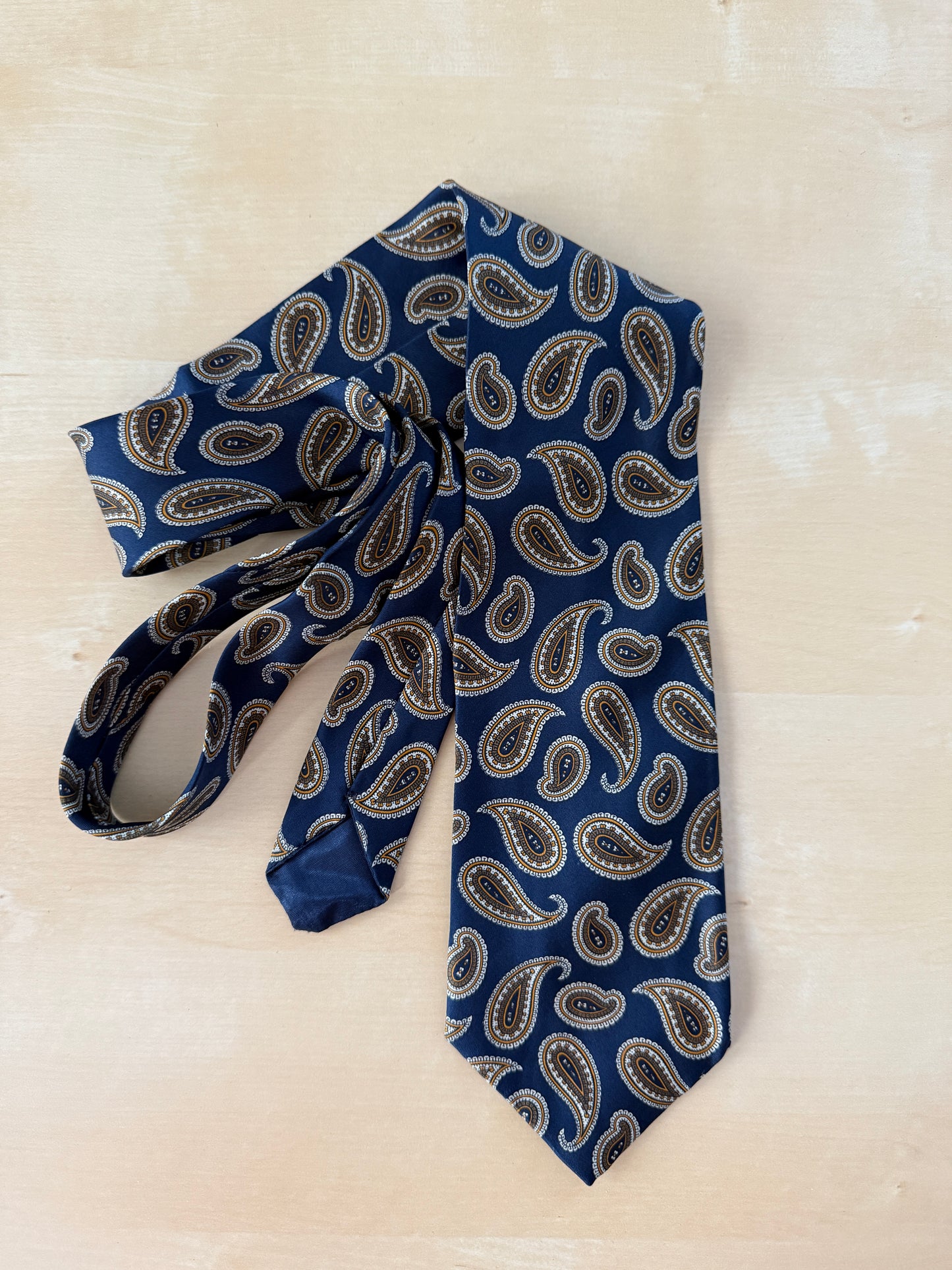 Cravatta blu paisley cachi