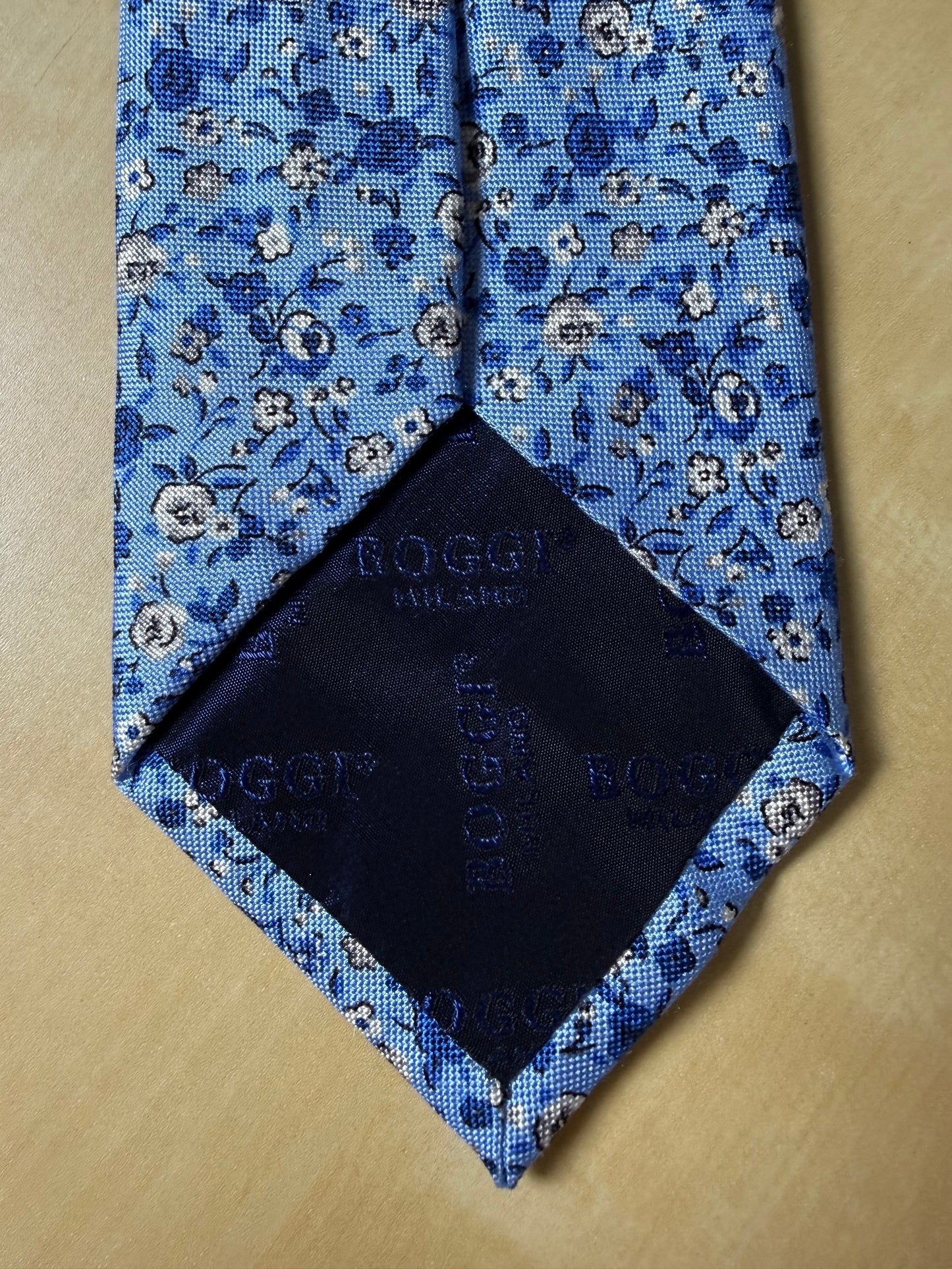 Cravatta Boggi floreale azzurra