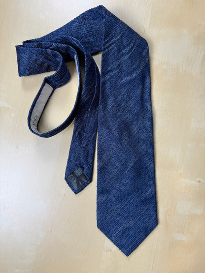 Cravatta Oliver Valentino seta grezza blu trama herringbone