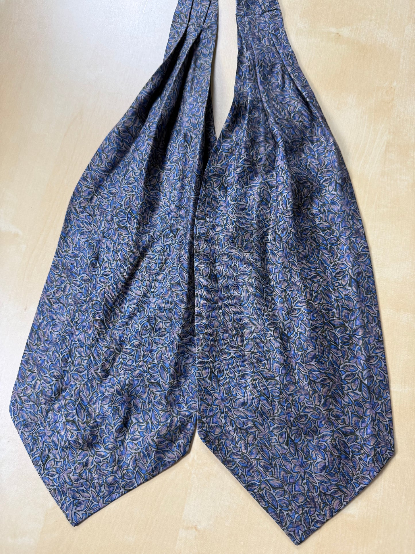 Ascot floreale lilla