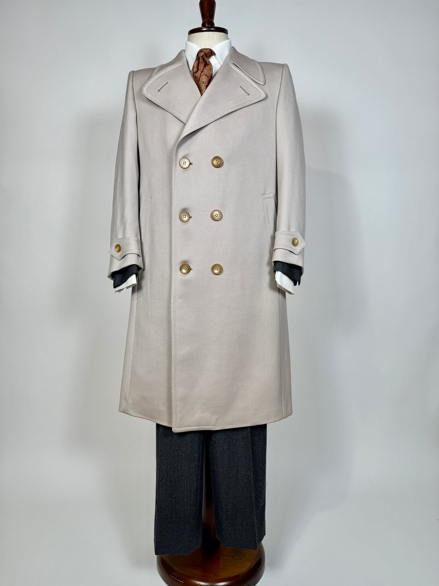 Cappotto doppiopetto anni ‘70 in twill di lana color avorio - tg. 46-48