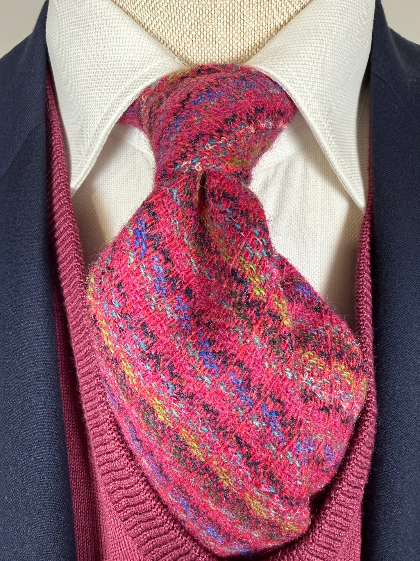 Cravatta in tweed irlandese rosa fucsia