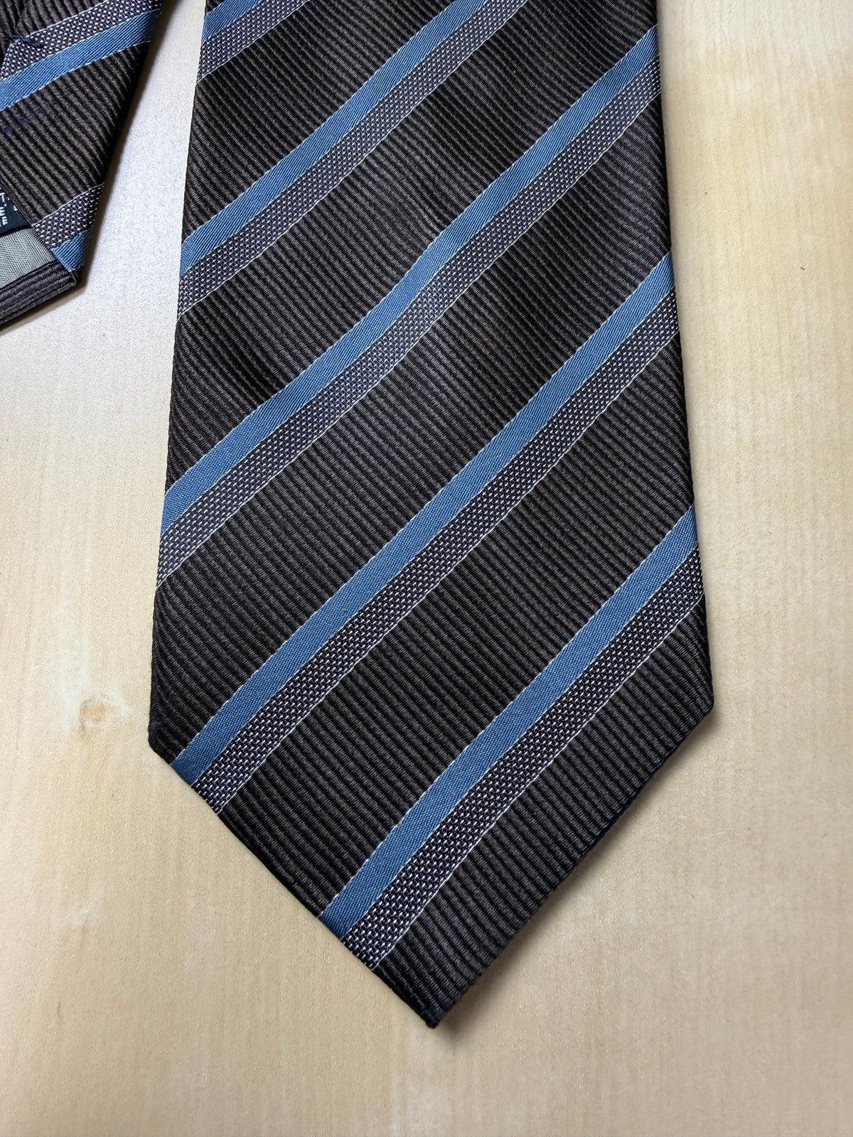 Cravatta Armani regimental marrone e blu