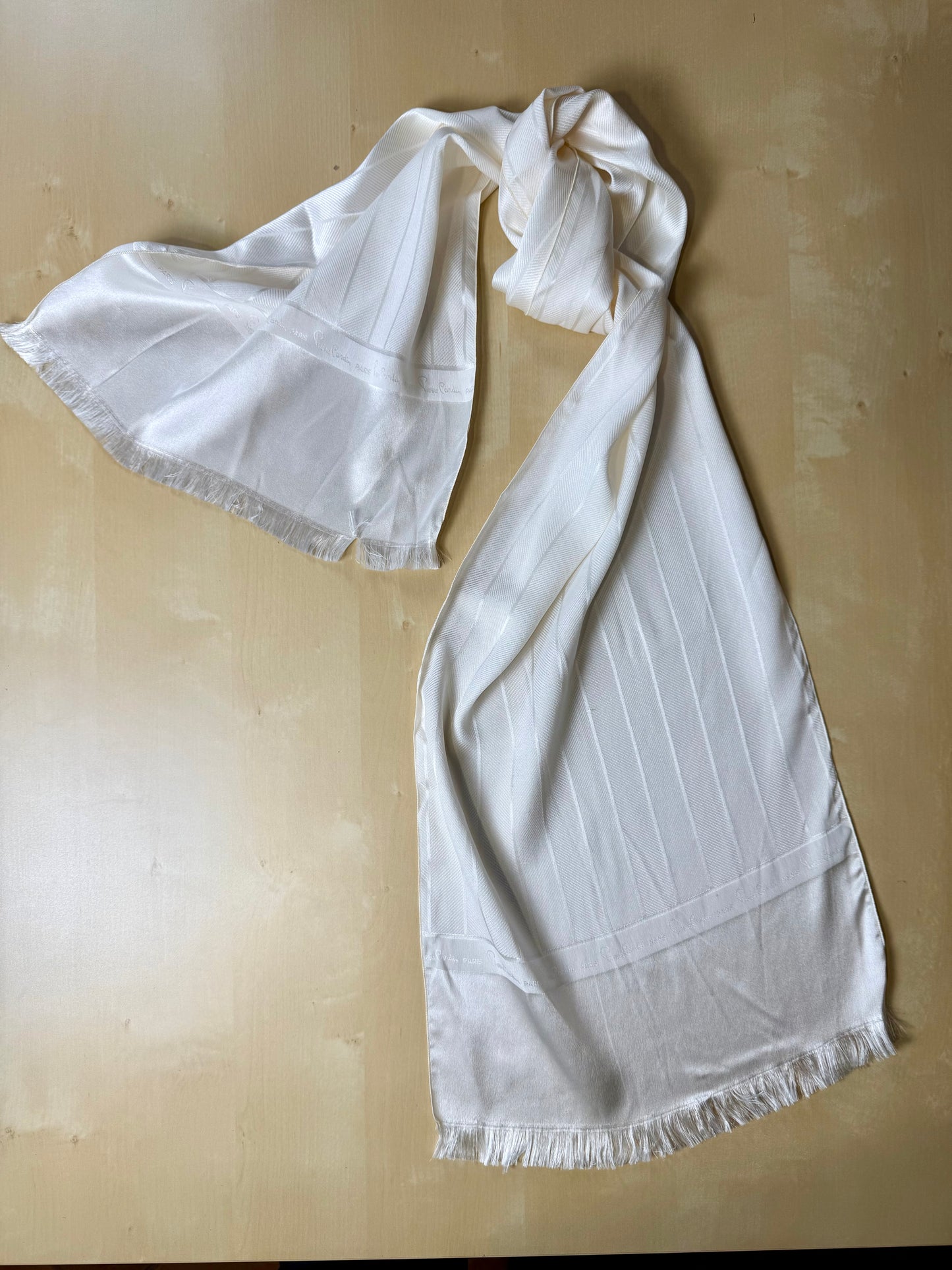 Sciarpa da sera in seta Pierre Cardin vintage