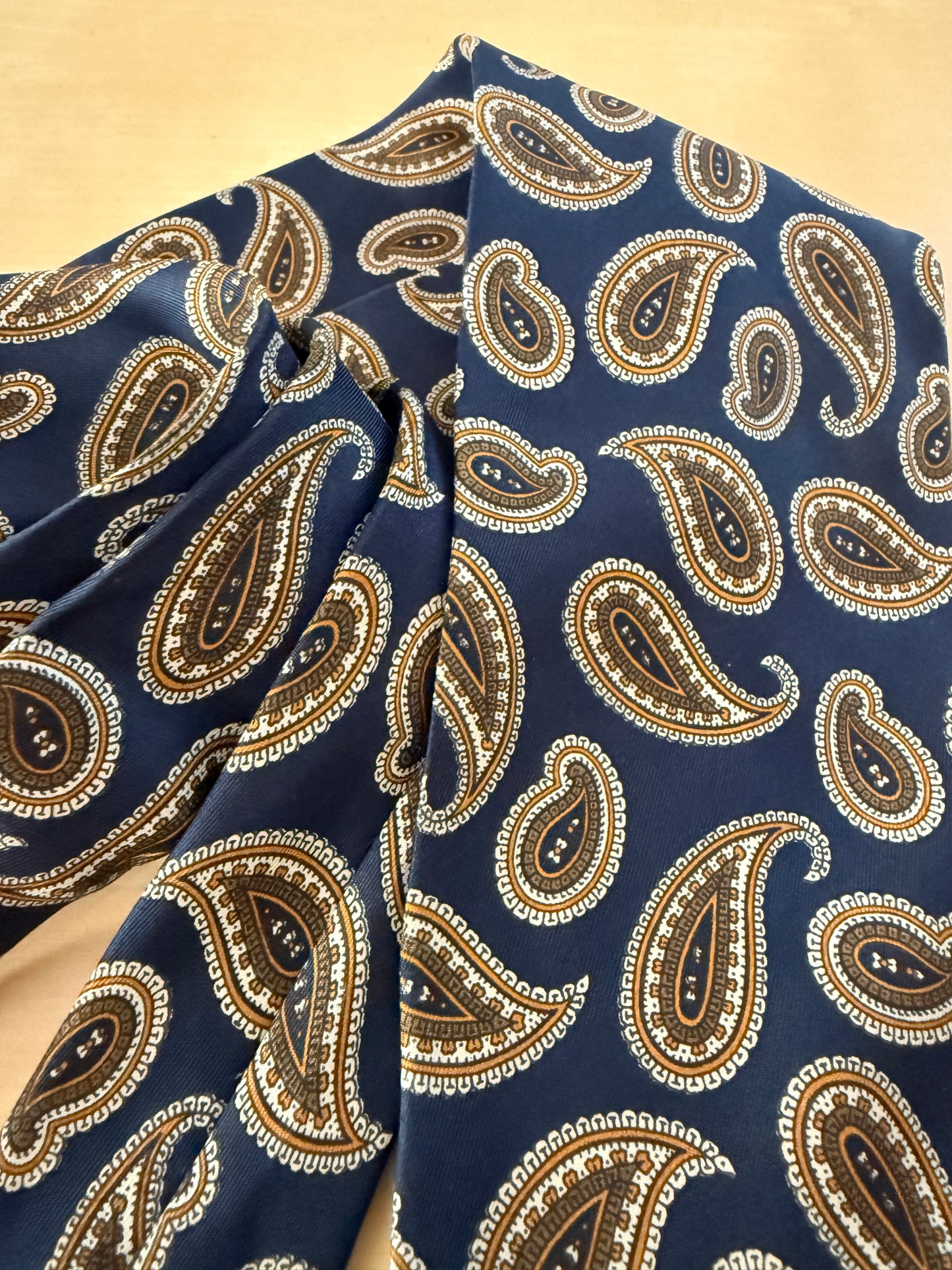 Cravatta blu paisley cachi