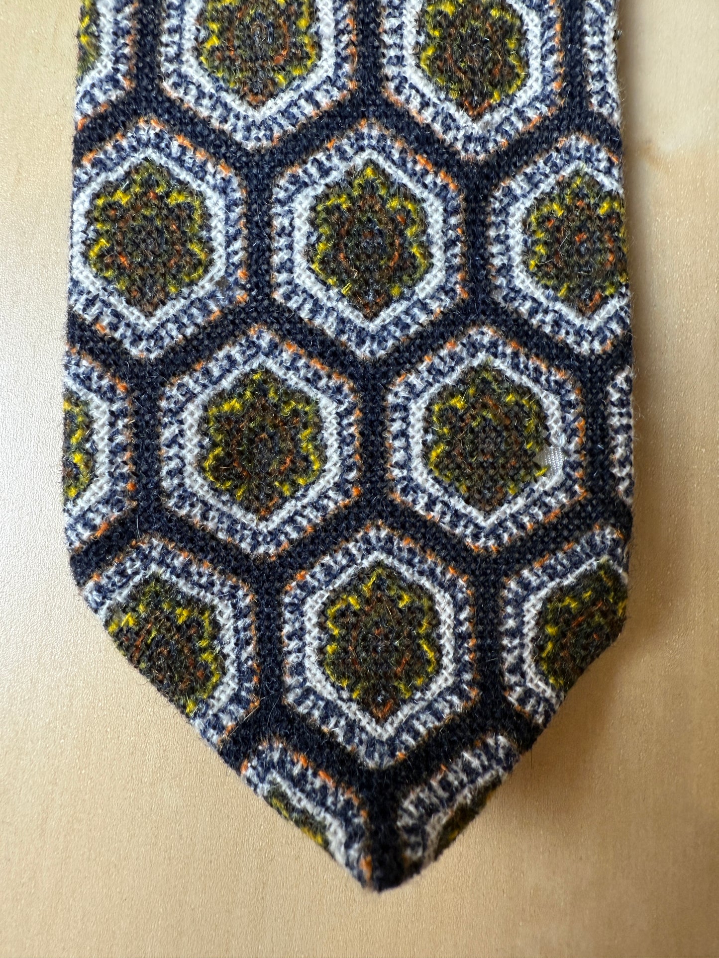 Cravatta vintage in lana fantasia esagoni