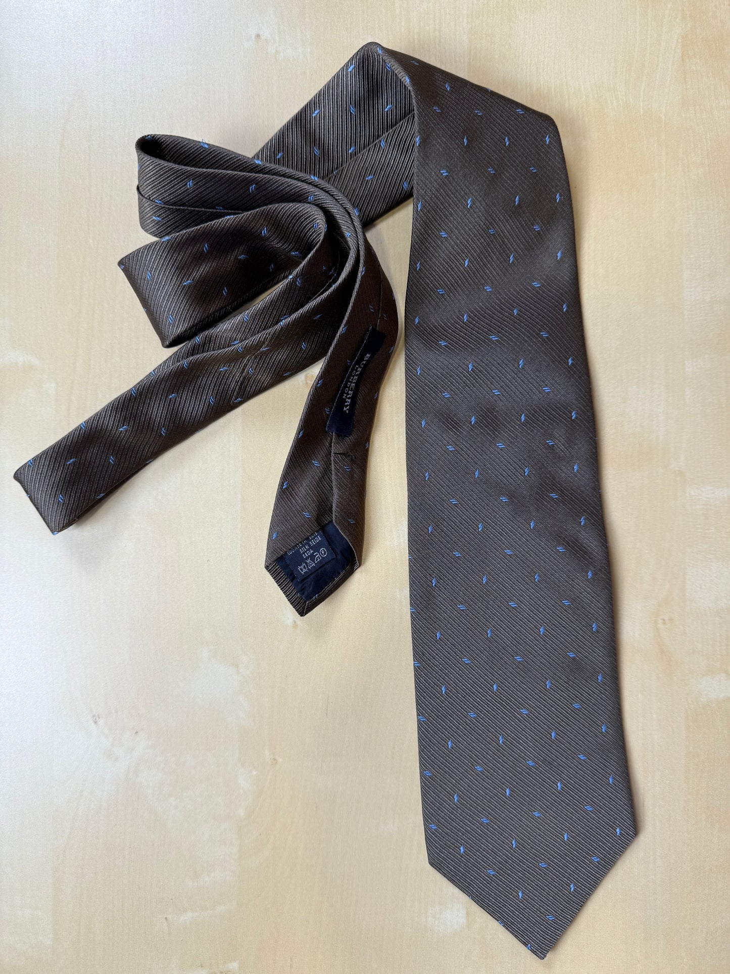 Cravatta Burberry marrone micro fantasia