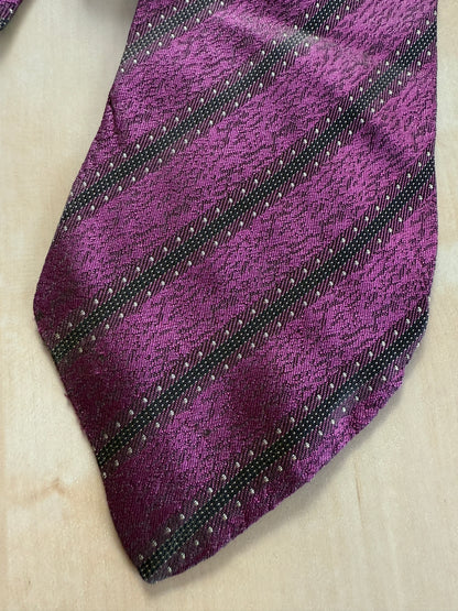 Cravatta Hilton anni ‘80 rosa jacquard a righe