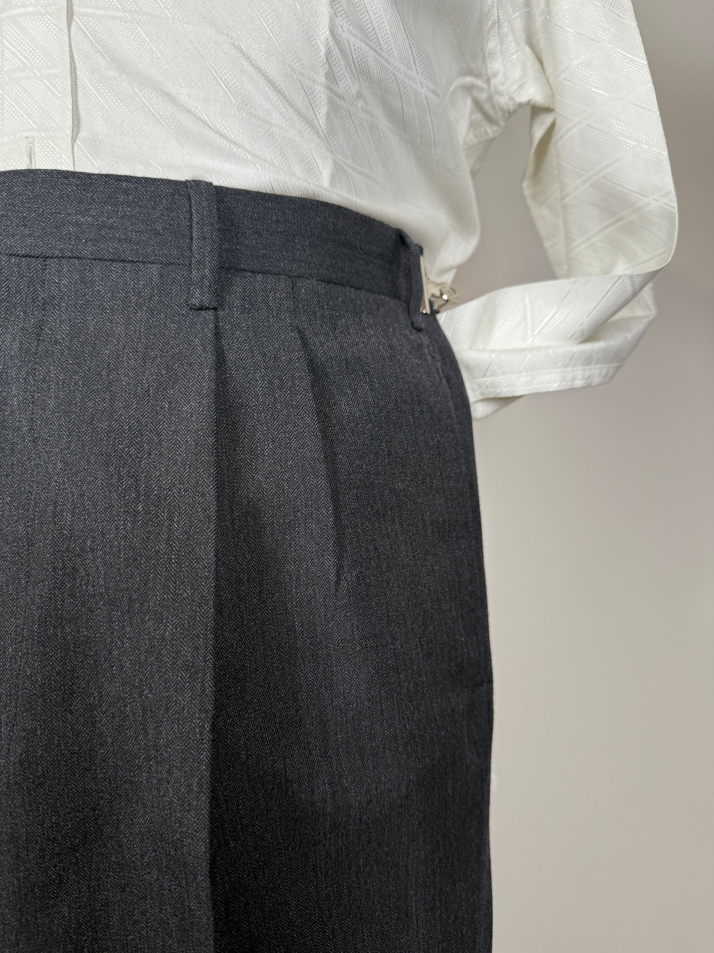 Completo su misura De Paz anni ‘70/‘80 antracite spigato - tg. 46/48