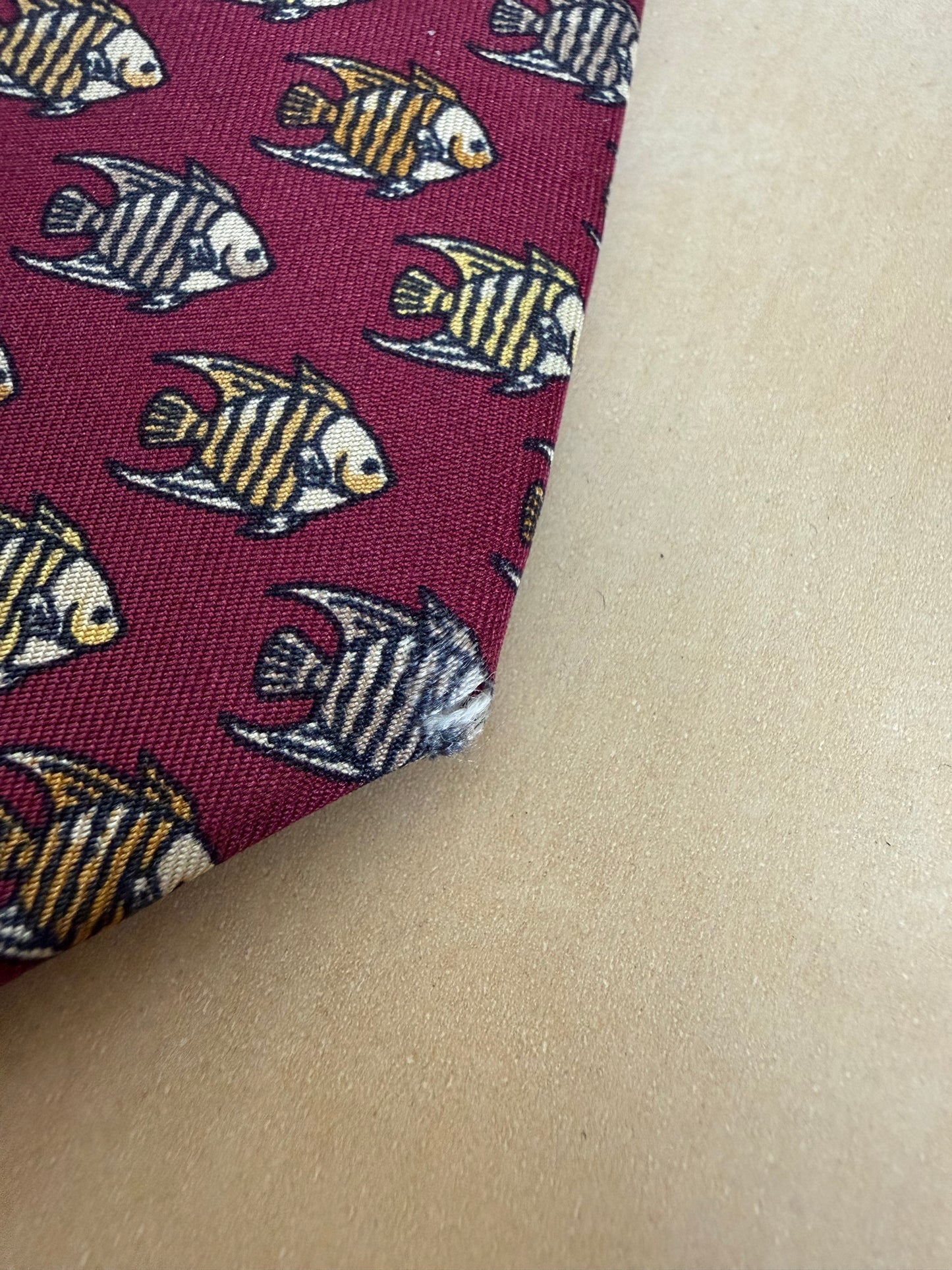 Cravatta Gucci bordeaux con pesci