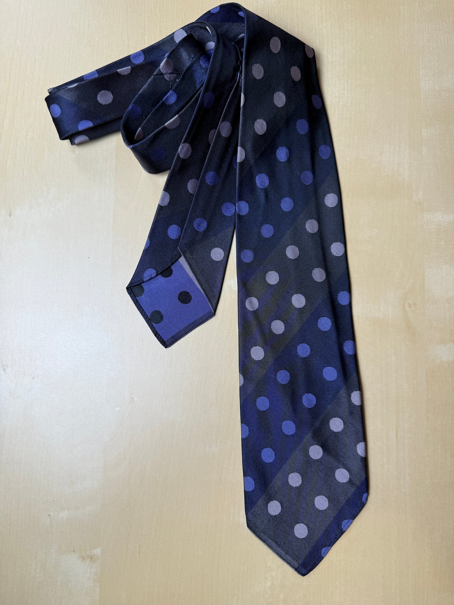 Cravatta anni ‘60 sfoderata a pois