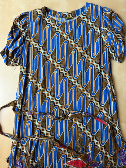 Abito indonesiano fantasia etnica