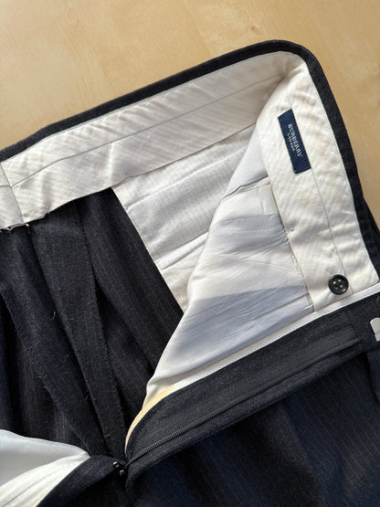 Completo Burberry flanella grigio antracite gessato - tg. 50