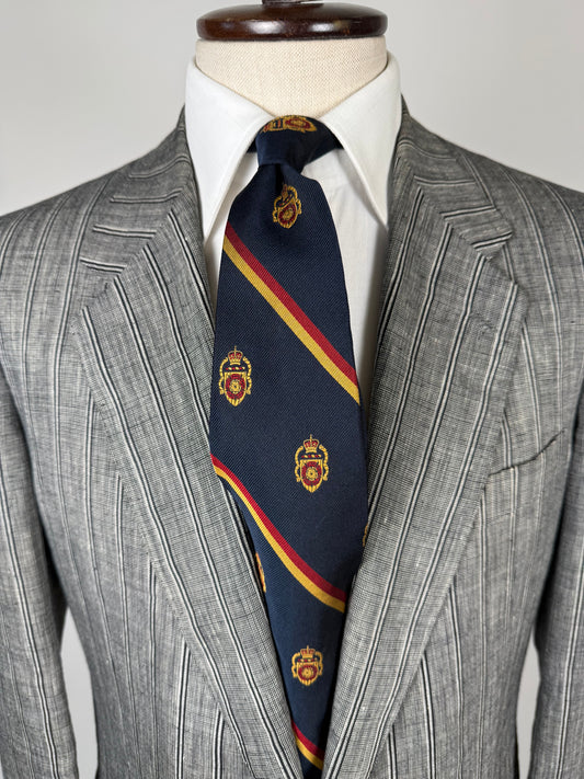 Cravatta regimental navy con stemmi made in England