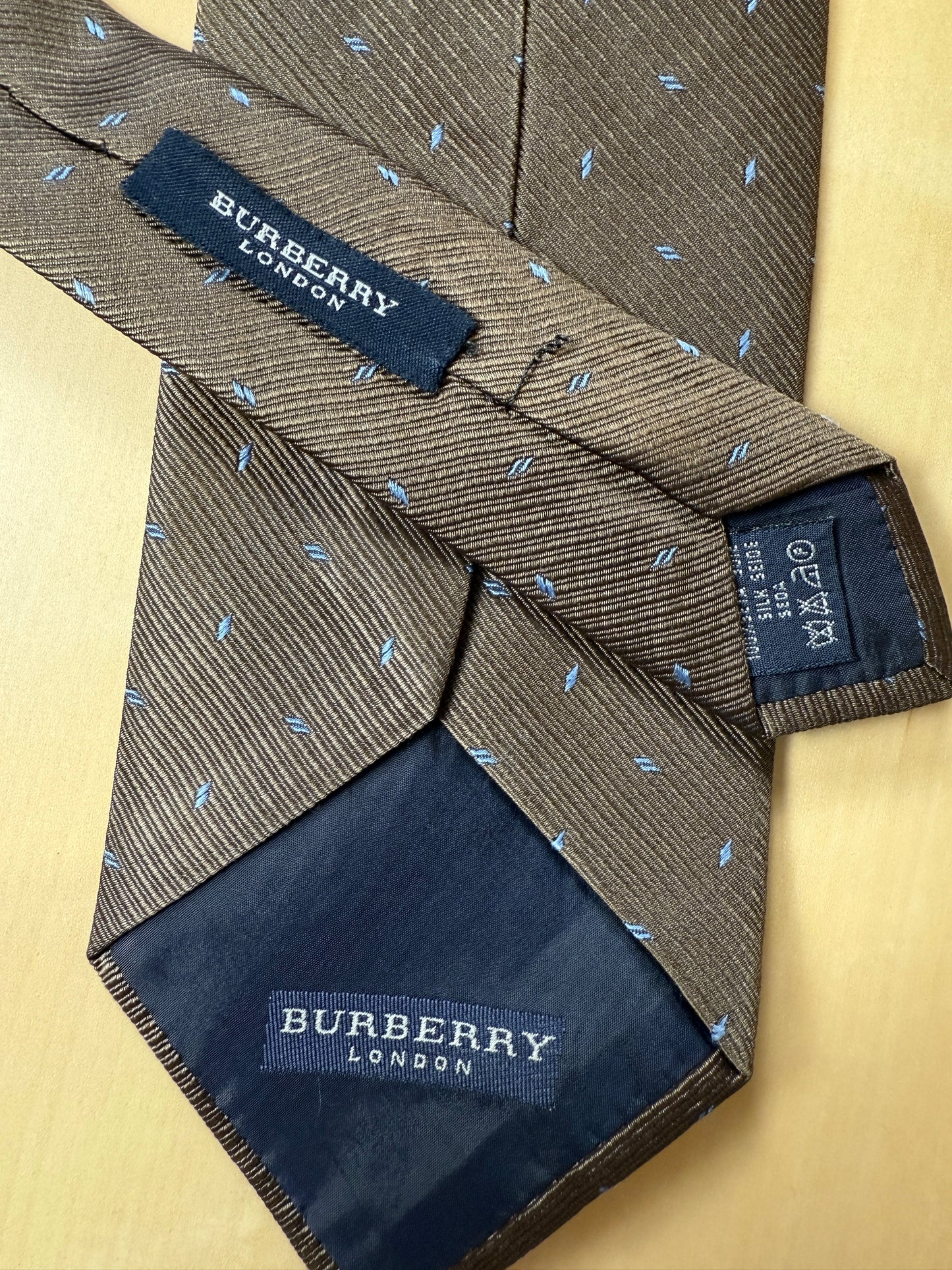 Cravatta Burberry marrone micro fantasia