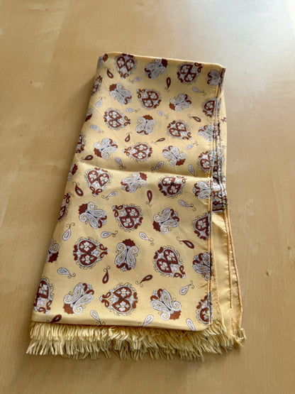 Sciarpa/foulard in seta giallo crema paisley