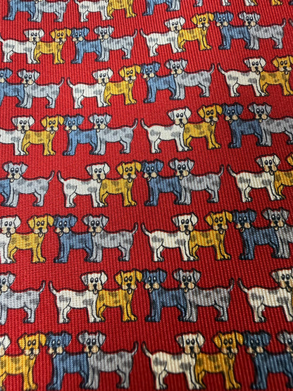 Cravatta Ferragamo rossa con cani multicolore