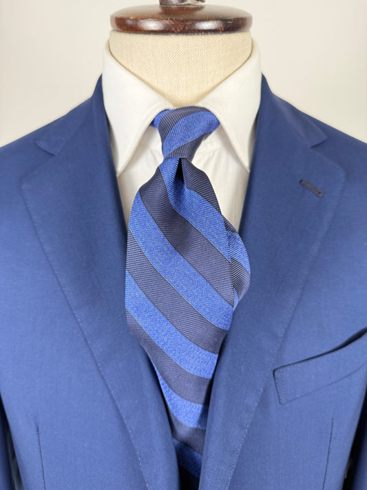 Cravatta Kiton 7 pieghe righe blu e navy