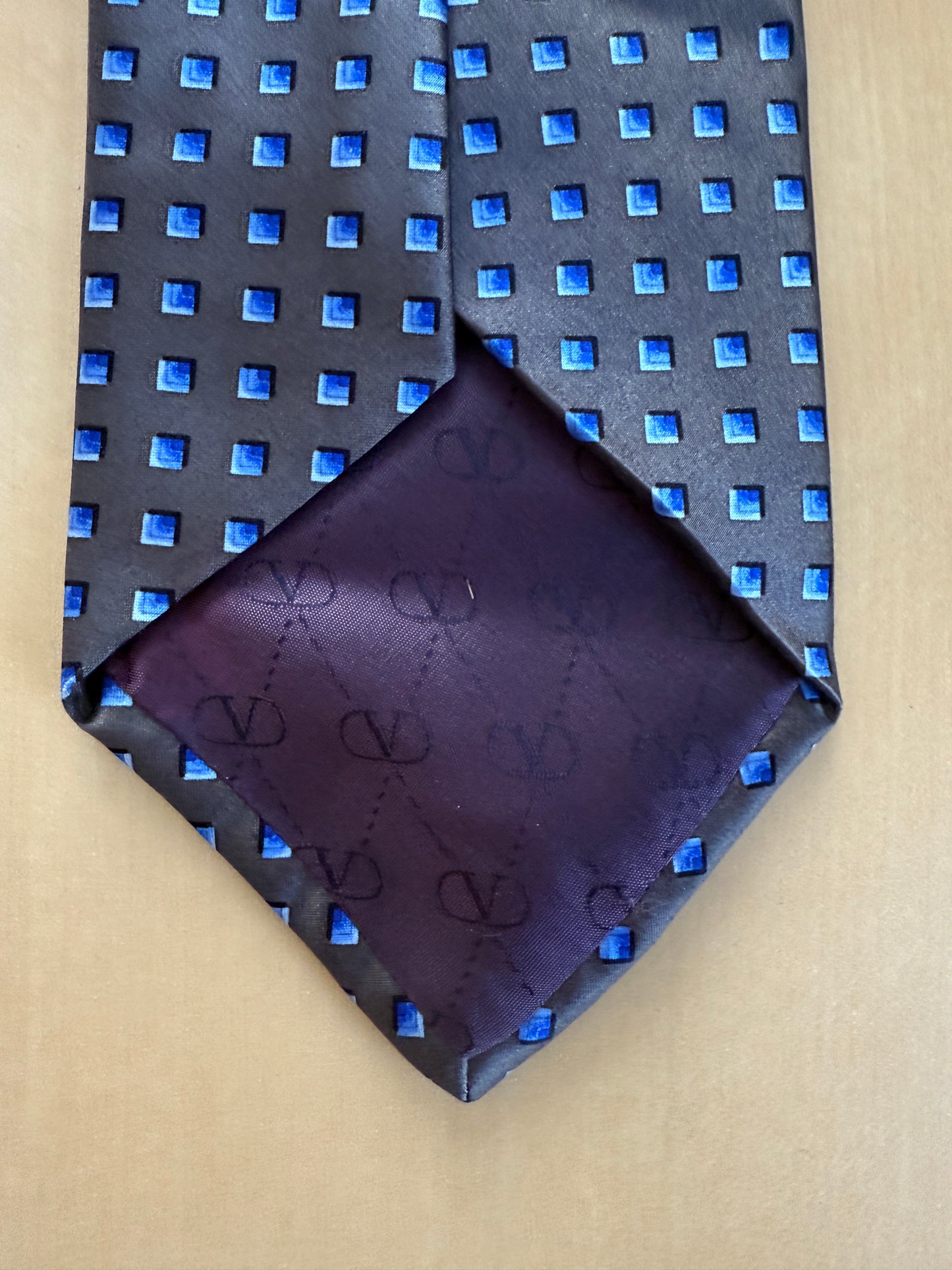 Cravatta Valentino in raso micro fantasia