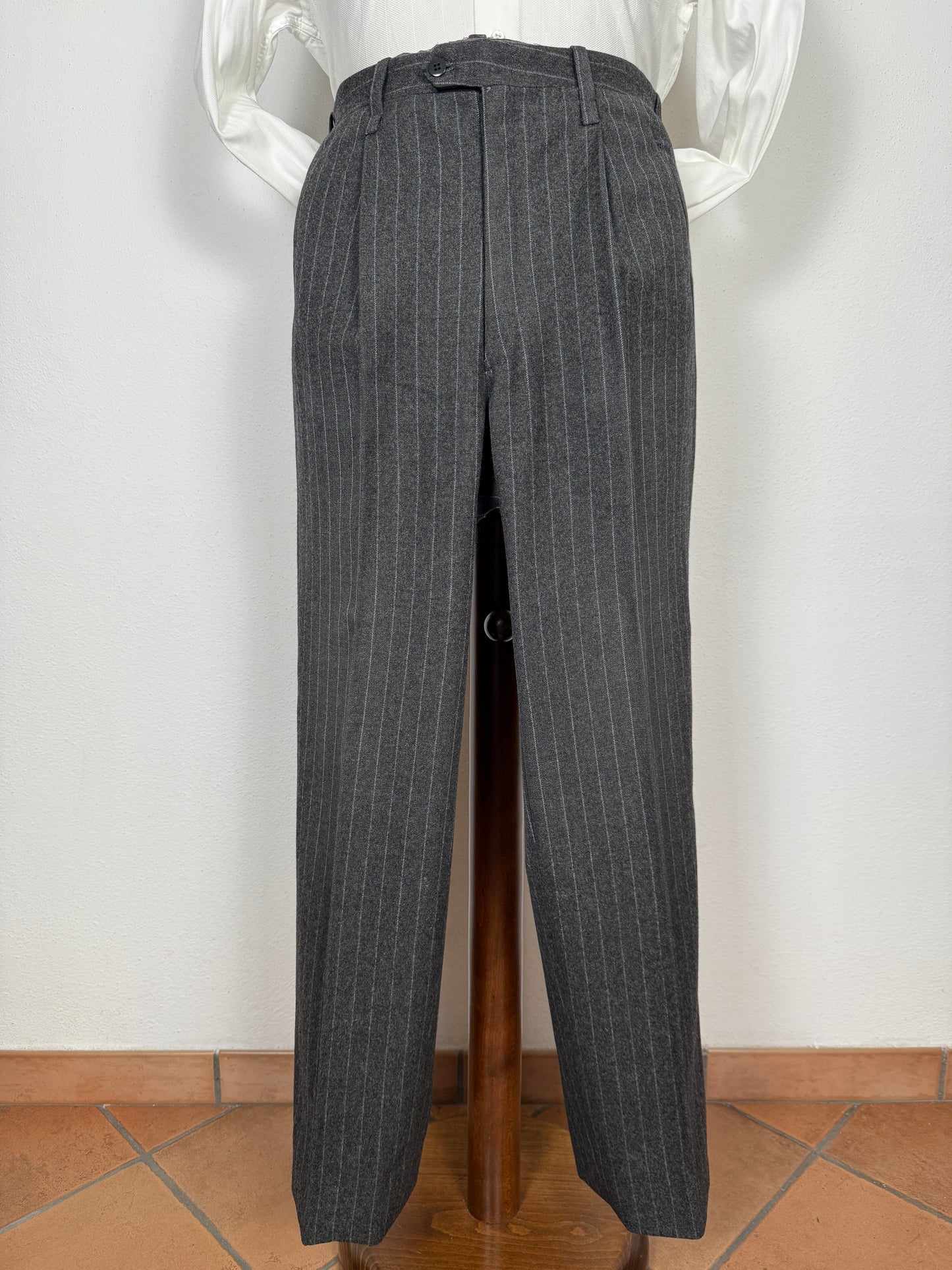 Completo doppiopetto sartoriale anni ‘70 in flanella grigio gessato - tg. 50/52 drop basso