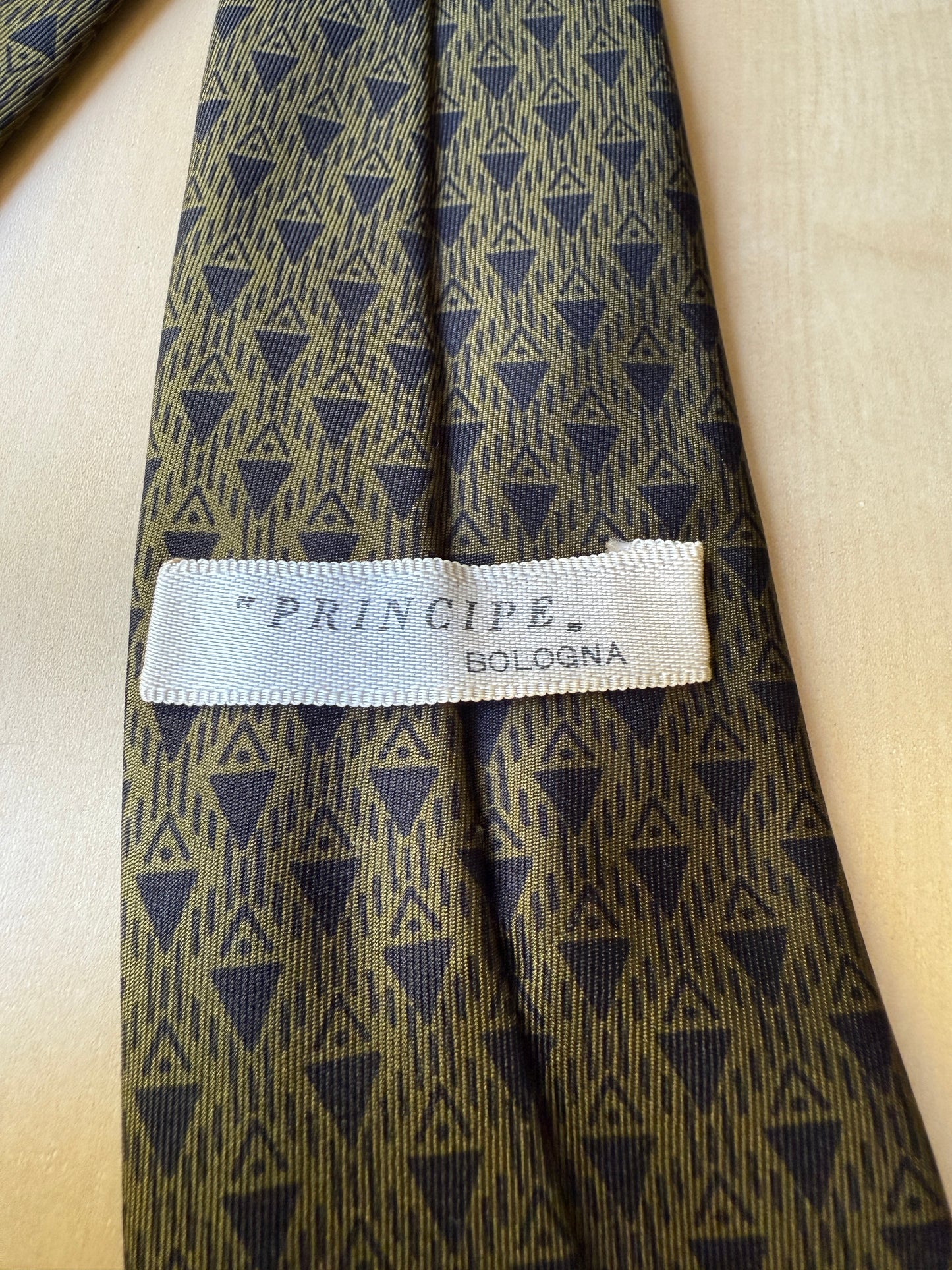 Cravatta anni ‘60 verde micro fantasia geometrica