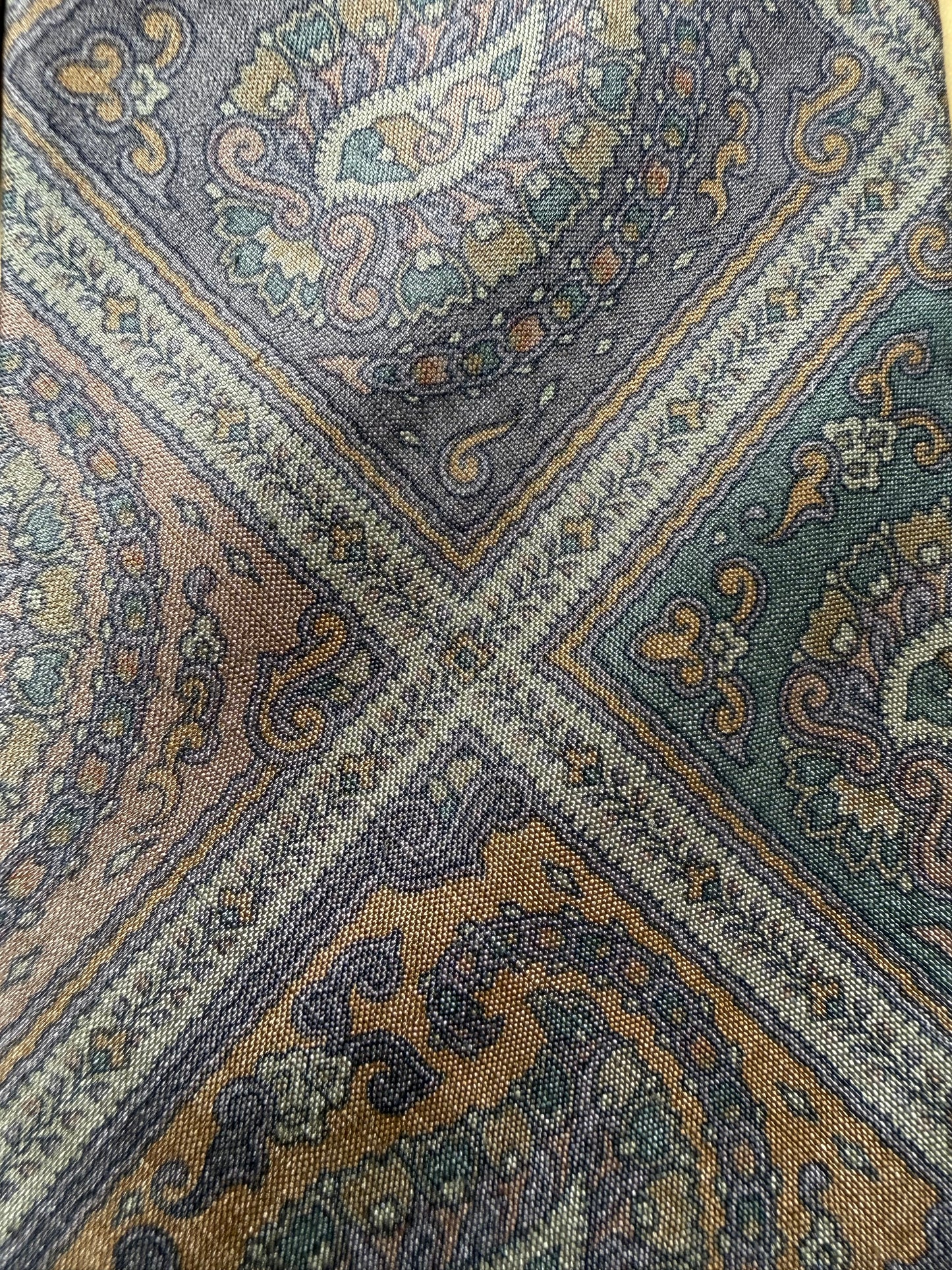 Cravatta Valentino shantung paisley geometrico lilla