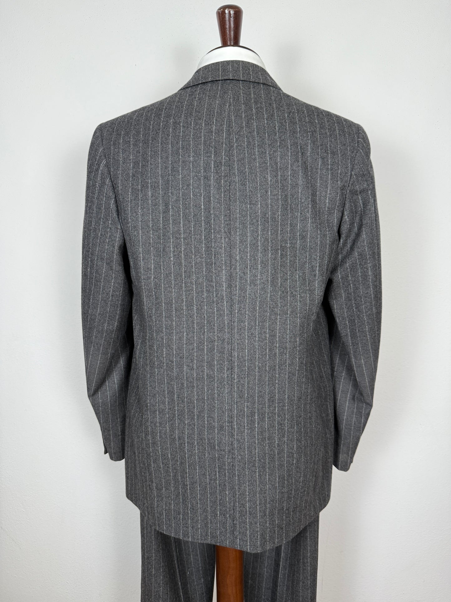 Completo doppiopetto sartoriale anni ‘70 in flanella grigio gessato - tg. 50/52 drop basso