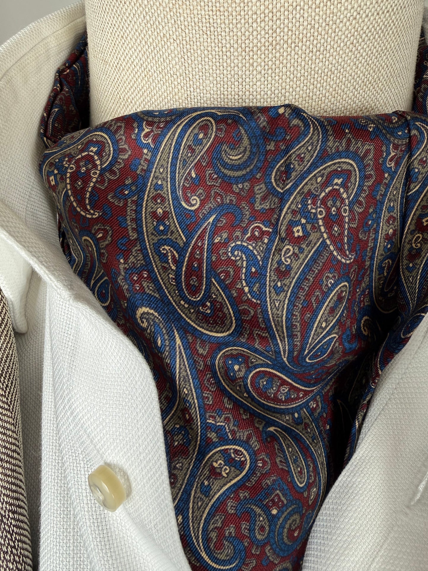 Ascot paisley rosso e blu