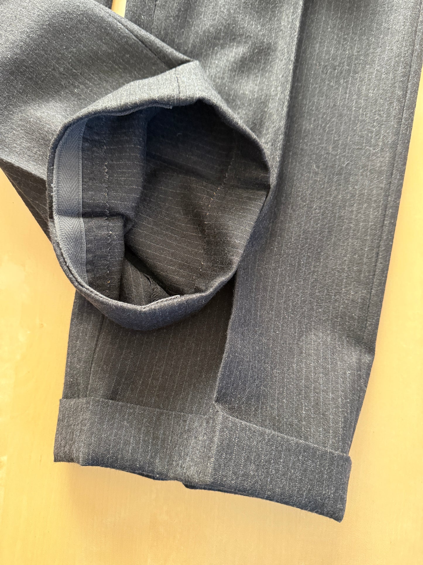 Completo Burberry flanella grigio antracite gessato - tg. 50