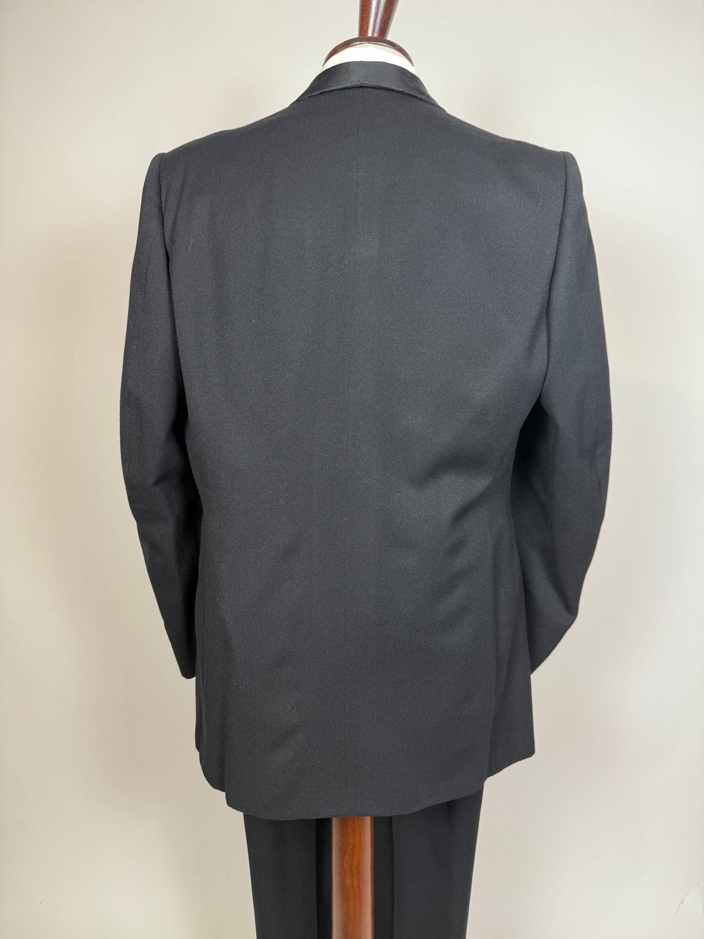 Smoking anni ‘60/‘70 monopetto revers a scialle - tg. 54/56 lunga