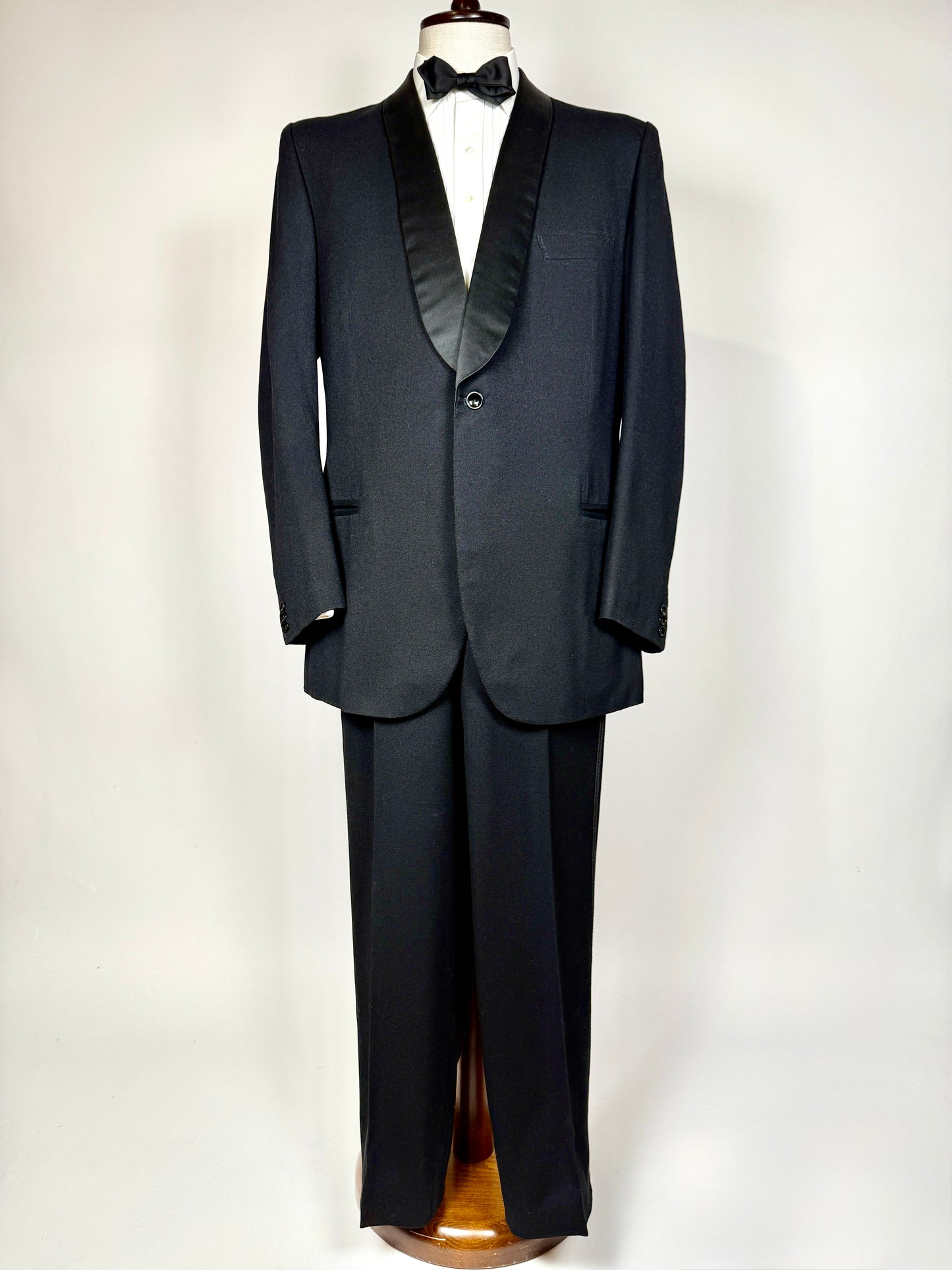 Smoking anni ‘60/‘70 monopetto revers a scialle - tg. 54/56 lunga