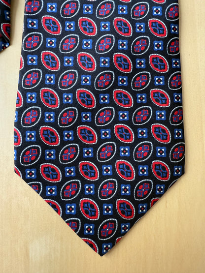 Cravatta fantasia occhielli