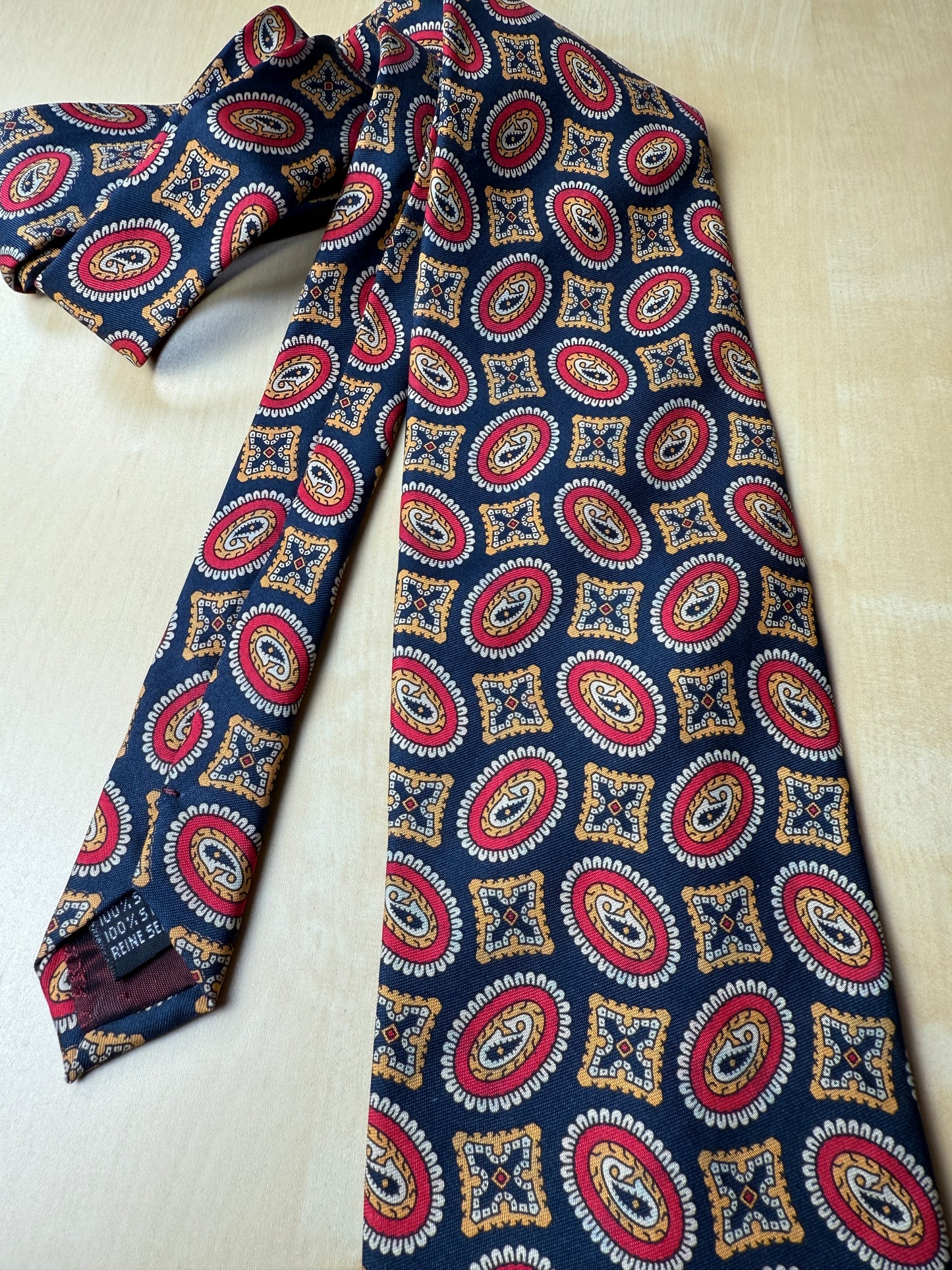 Cravatta Armani fantasia medaglioni