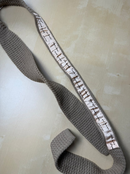 Cravatta in maglia di lana color nocciola