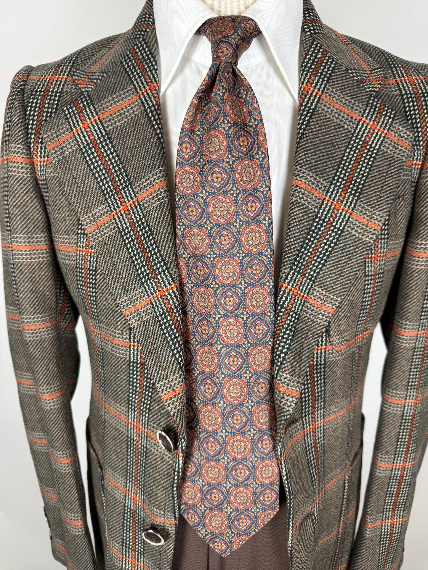 Cravatta fantasia medaglioni mandala marrone