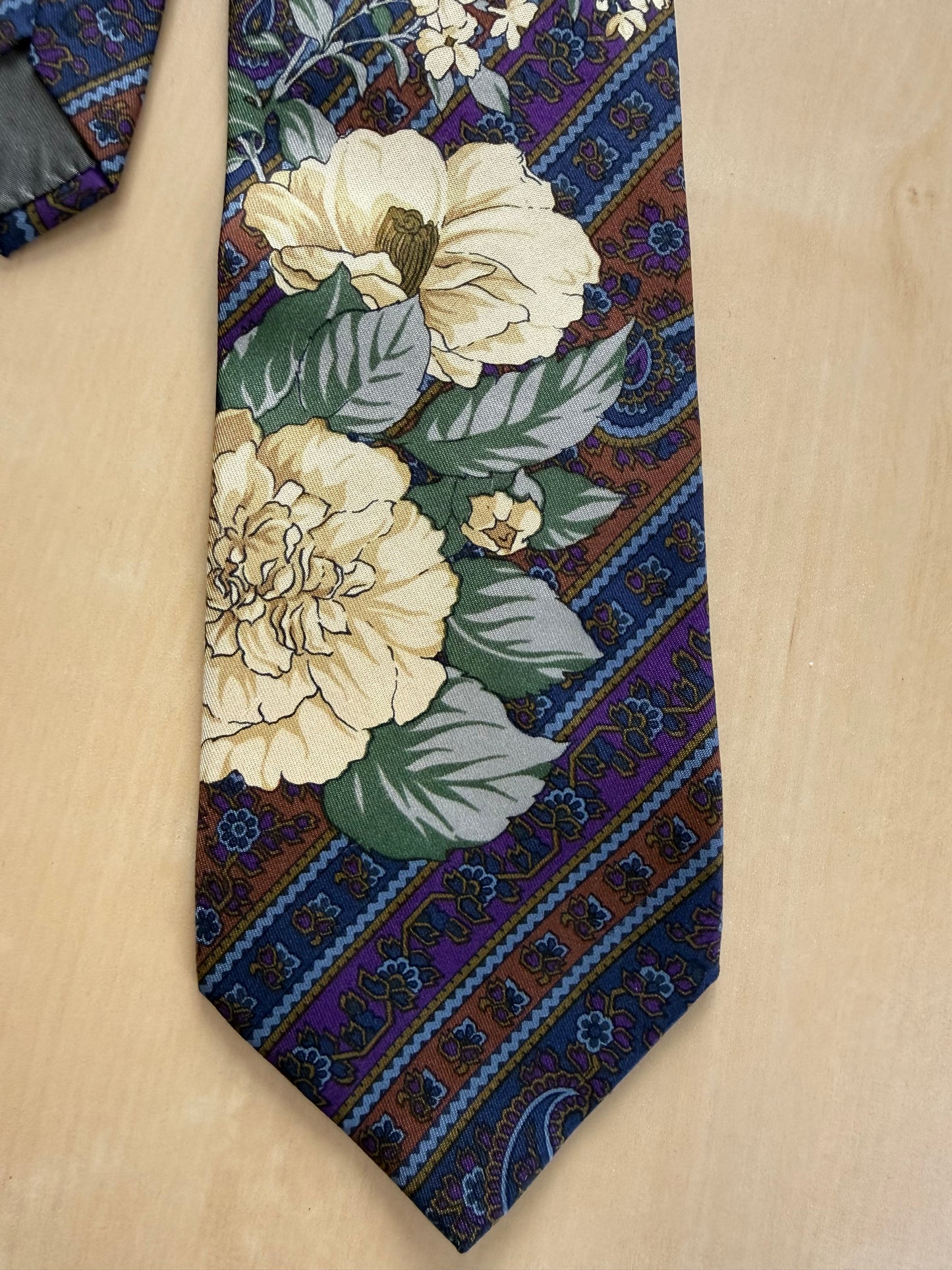 Cravatta Kenzo floreale e righe