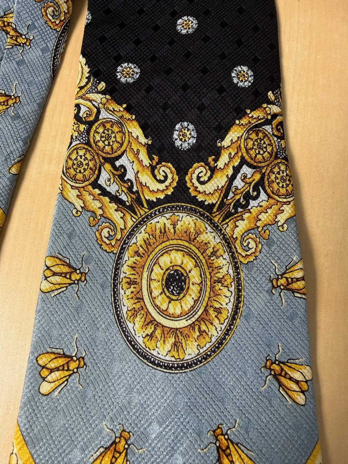 Cravatta Versace jacquard stampa barocca
