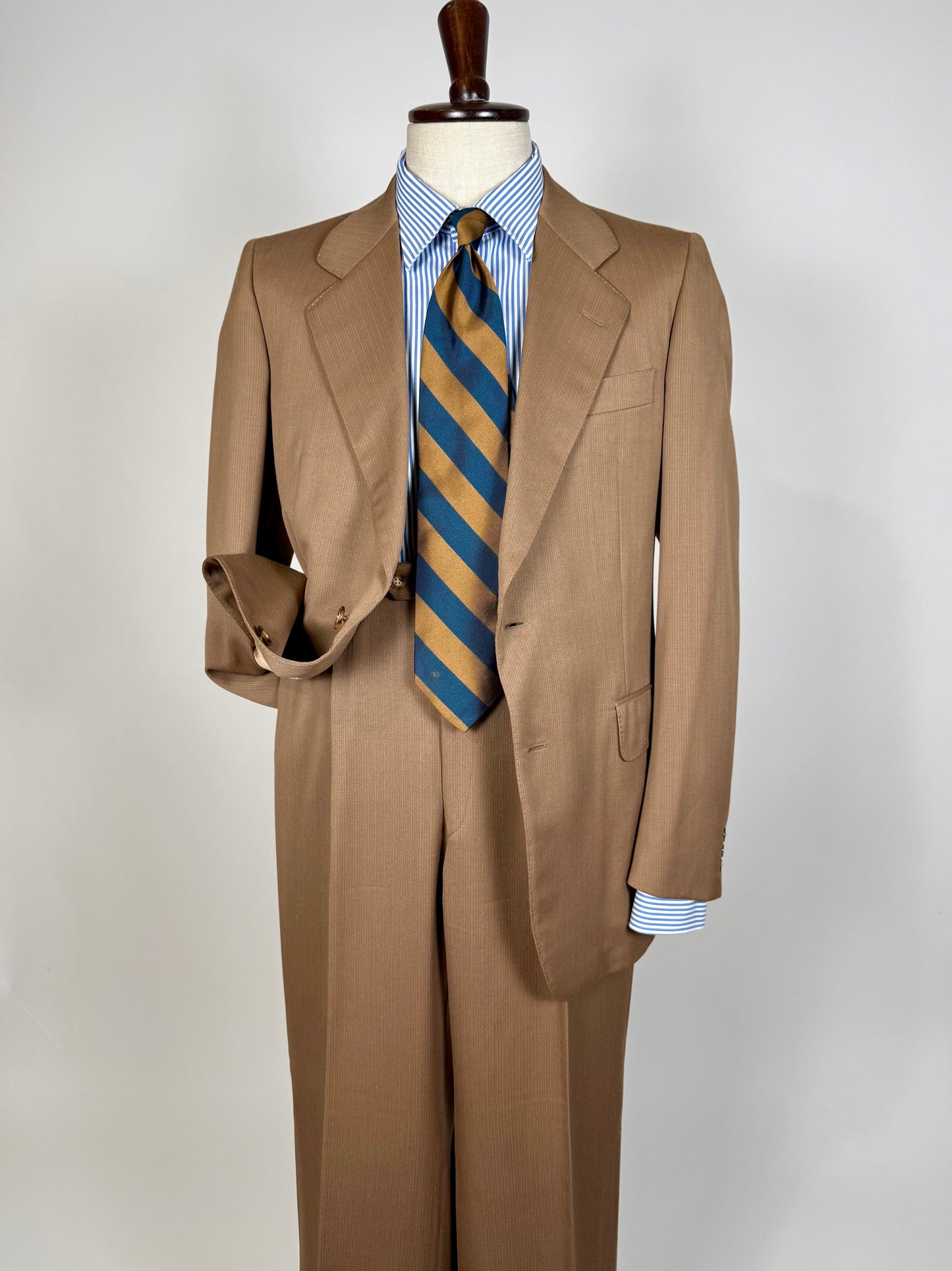Completo Corneliani anni ‘70 lana pettinata marrone - tg. 48