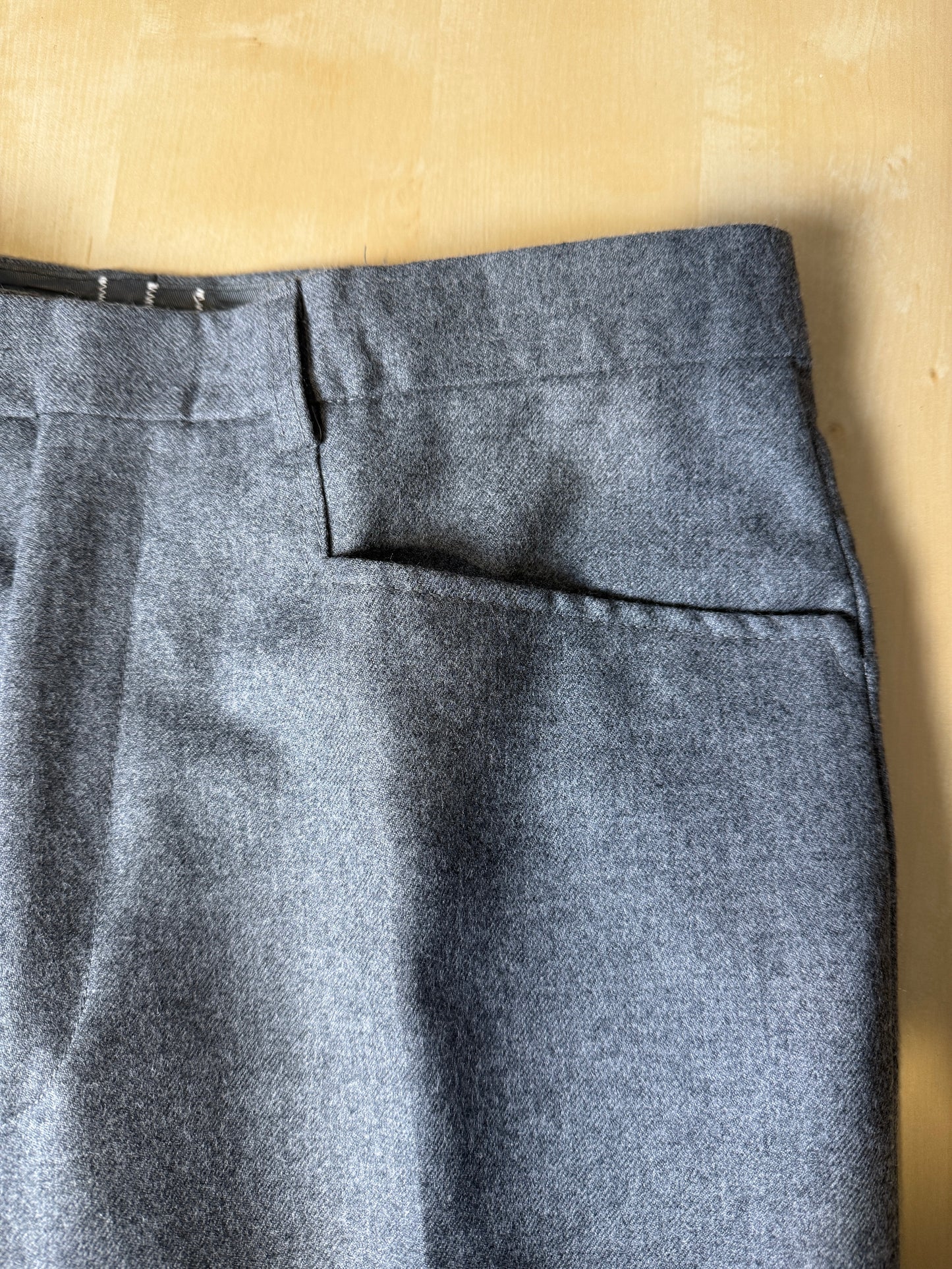 Pantaloni anni ‘90 flanella grigia con tasche alla carrettiera (NOS) - tg. 48