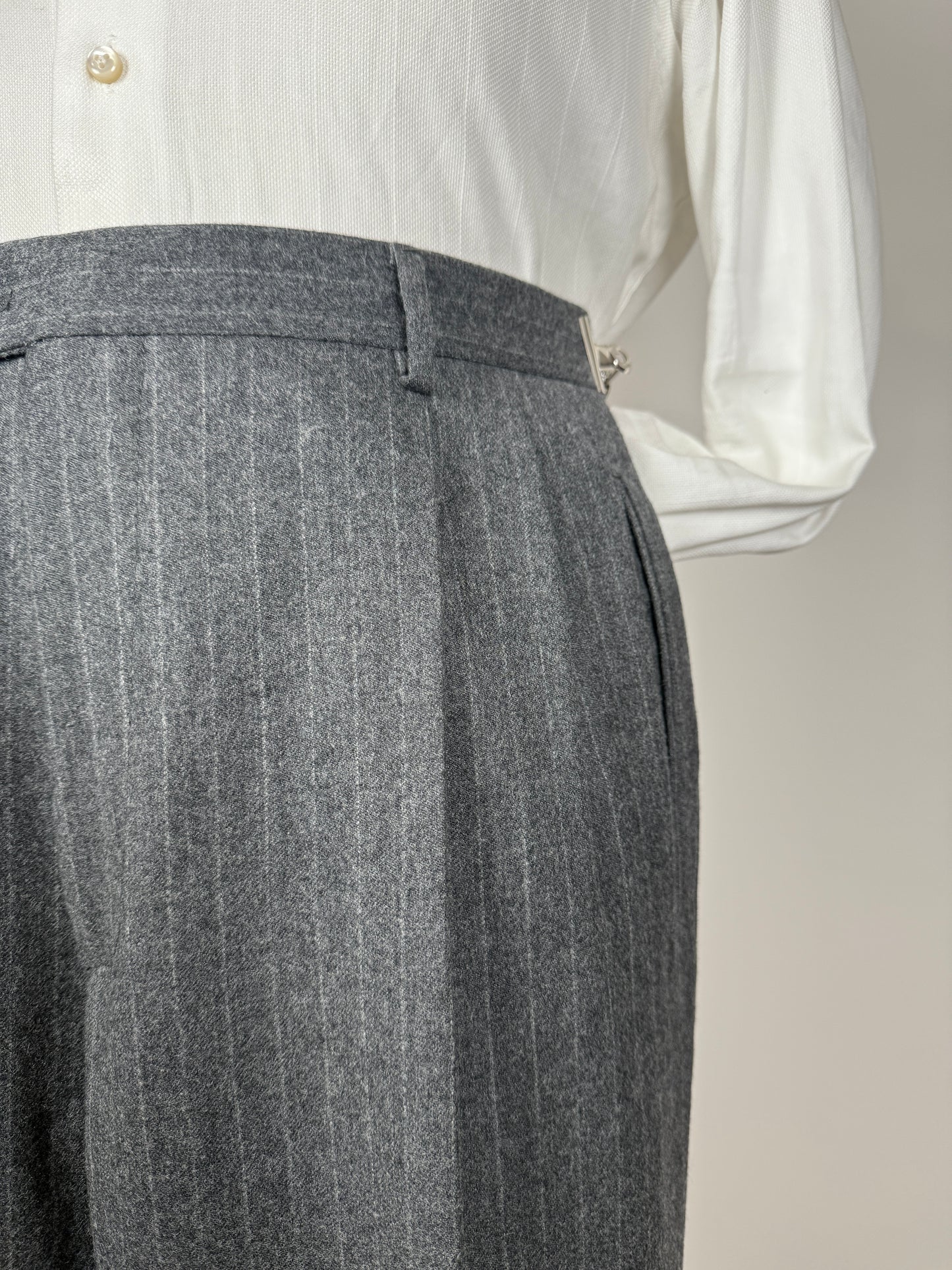 Completo doppiopetto flanella grigio gessato anni ‘80/‘90 - tg. 48/50, drop alto