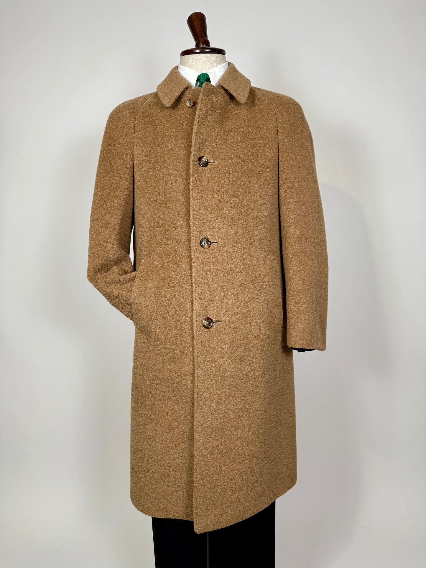 Cappotto raglan anni ‘70/‘80 in lana e lama color cammello - tg. 46-50