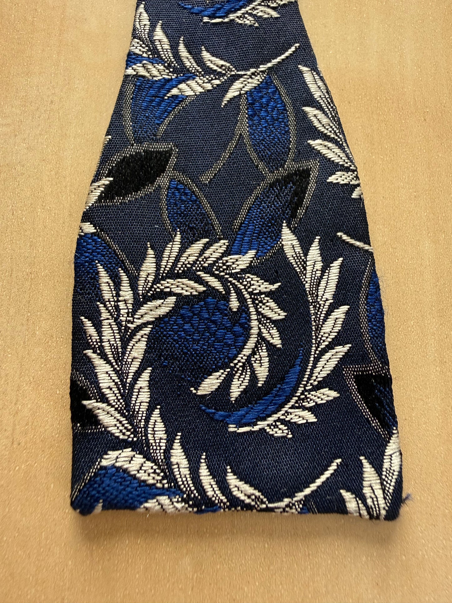 Papillon in seta jacquard floreale