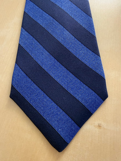 Cravatta Kiton 7 pieghe righe blu e navy