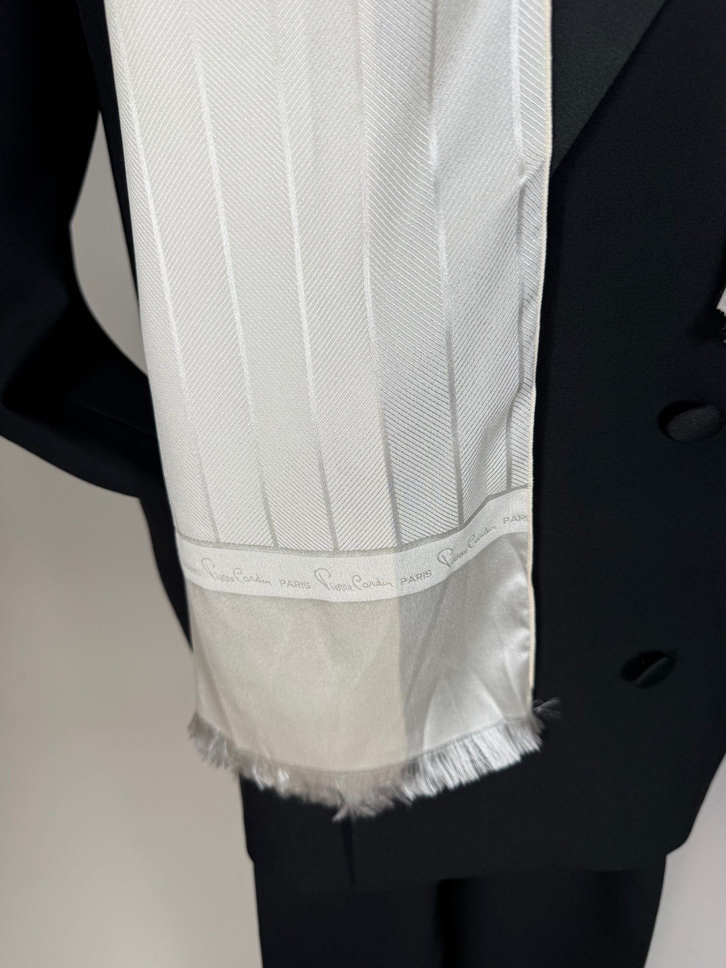 Sciarpa da sera in seta Pierre Cardin vintage
