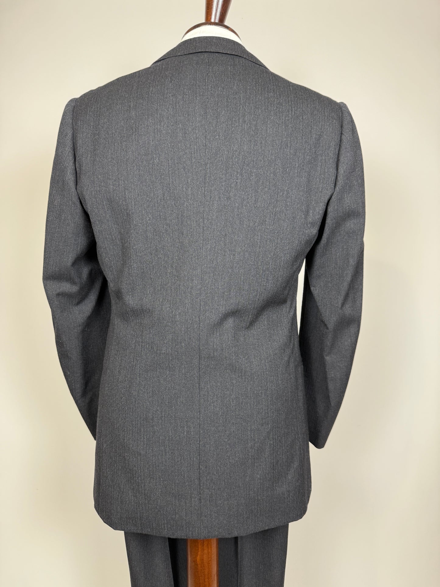 Completo su misura De Paz anni ‘70/‘80 antracite spigato - tg. 46/48