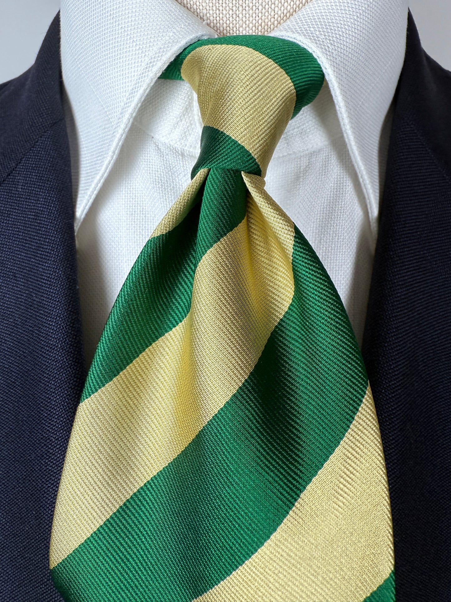 Cravatta regimental verde e oro